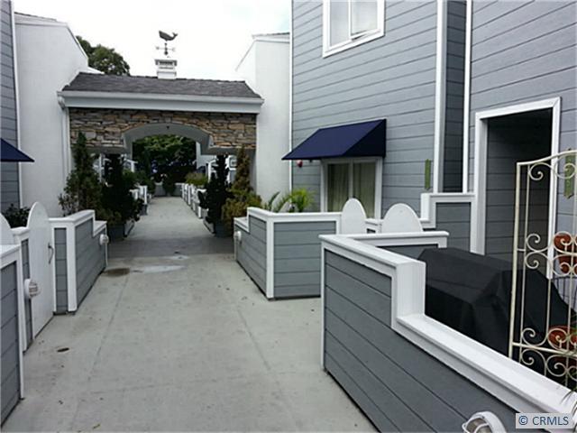 Front Courtyard - 24582 DEL PRADO 208, Dana Point CA 92629 - photo 1