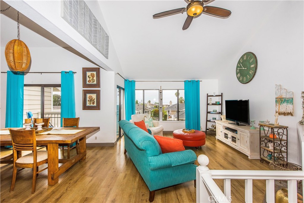 Inviting open space with vaulted ceiling! - 24592 Moonfire Drive 279, Dana Point CA 92629 - photo 1