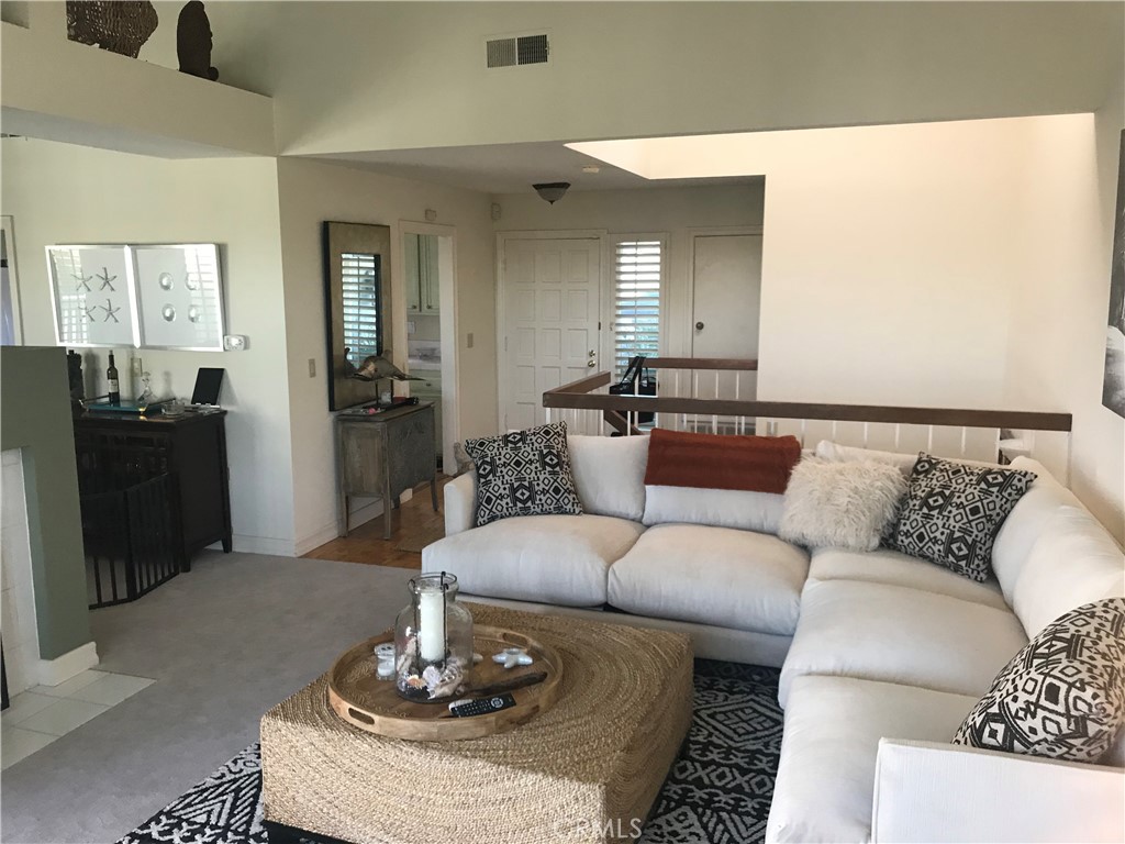 Entry to Living Room w/Ocean/Lights Views! - 24736 Meridian Drive 28, Dana Point CA 92629 - photo 4