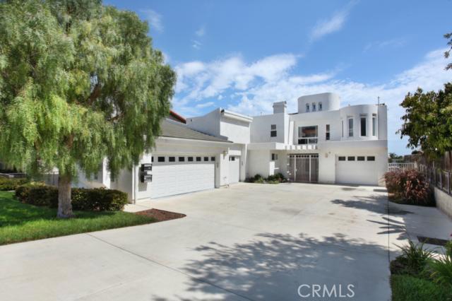 Fantastic custom contemporary masterpiece! Main unit is 3 bedrooms, 3.5 baths, second unit is 2 bedroom, 2 bath encompas - 24832 La Paz Avenue, Dana Point CA 92629 - photo 1