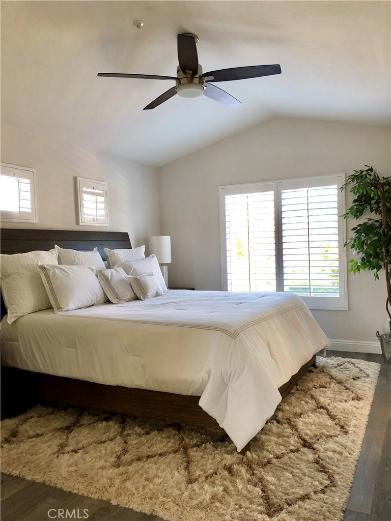 Master Bedroom Upstairs with large flatscreen TV sono sound! - 25 Ville Franche, Dana Point CA 92629 - photo 9