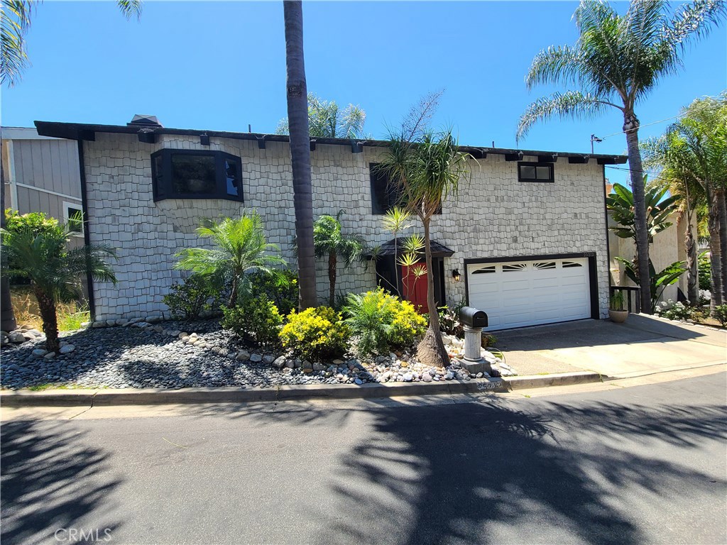Front of Building - 25212 Manzanita Drive Lower, Dana Point CA 92629 - photo 1