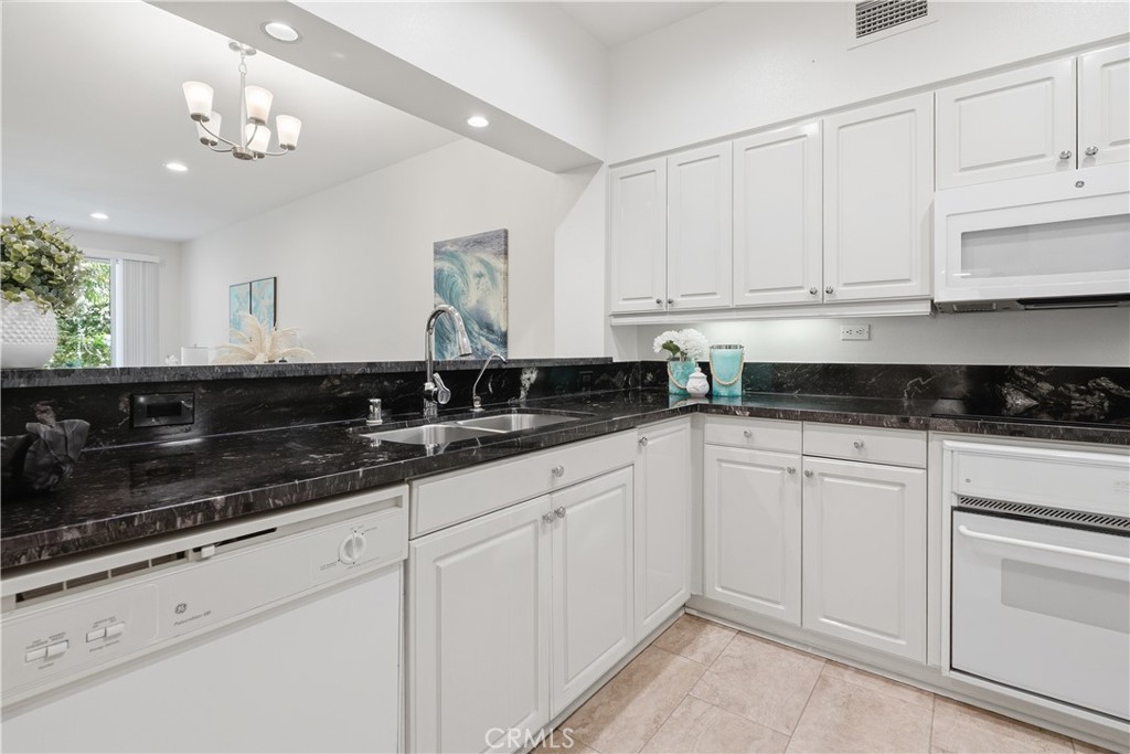 25422 Sea Bluffs 6103, Dana Point CA 92629 - photo 11