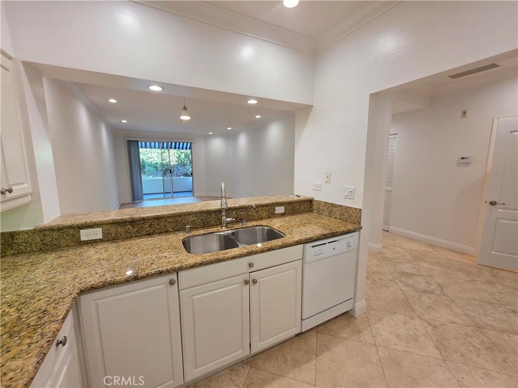 25432 Sea Bluffs 102, Dana Point CA 92629 - photo 3