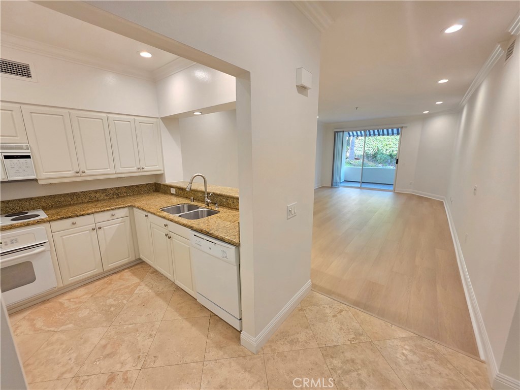 25432 Sea Bluffs 102, Dana Point CA 92629 - photo 4