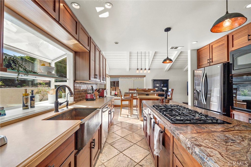 25532 Leeward Drive, Dana Point CA 92629 - photo 14