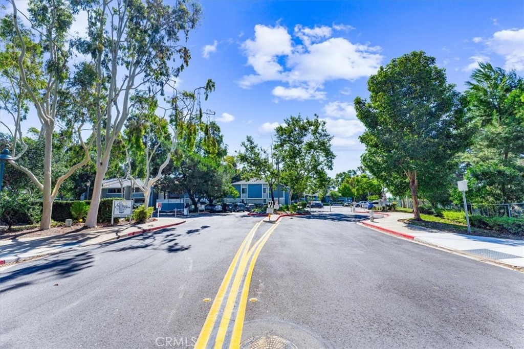 Entrance to the gated community of Spinnaker Run. - 25611 Quail Run 32, Dana Point CA 92629 - photo 31