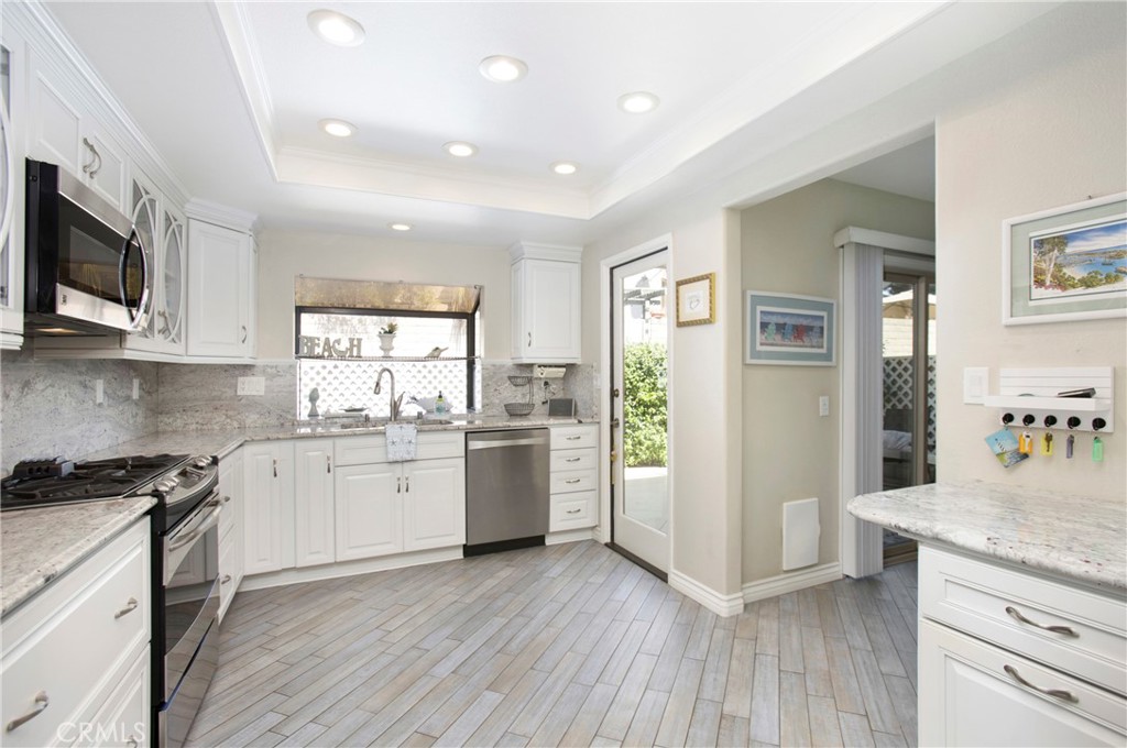 25625 Bridgewater, Dana Point CA 92629 - photo 7