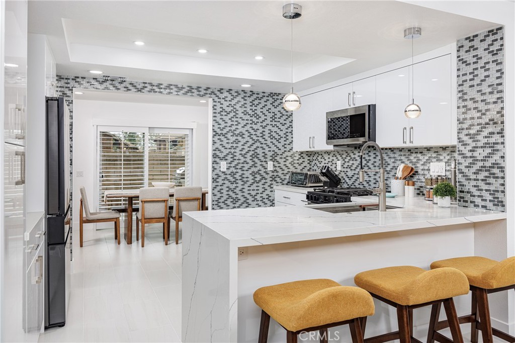 Eat-In Kitchen - 25656 Fishermans Drive 221, Dana Point CA 92629 - photo 6