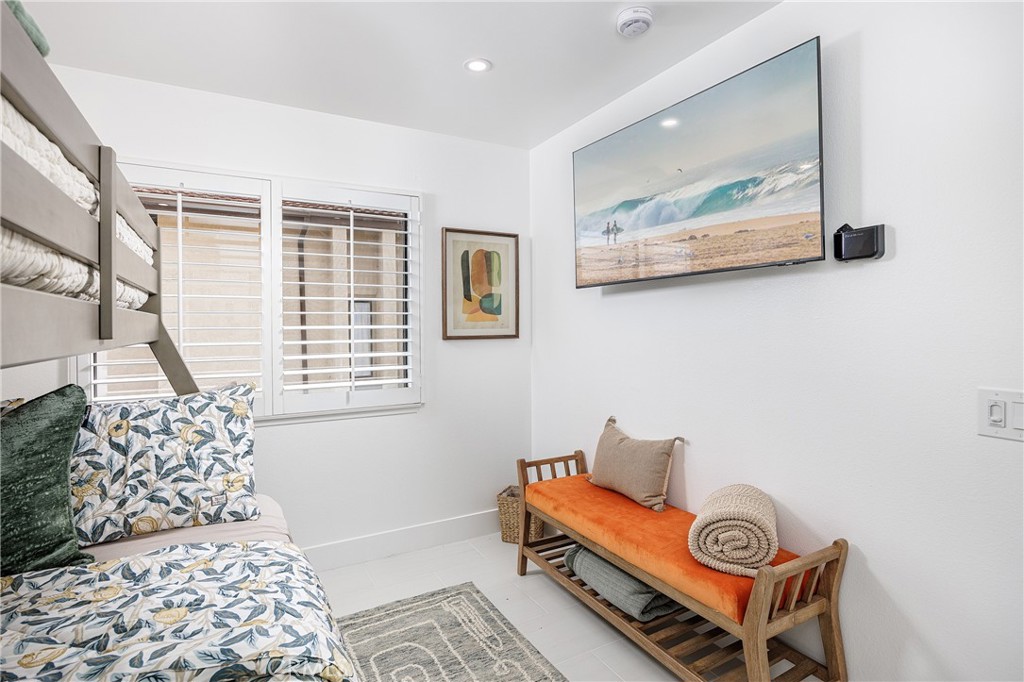Bunkbed with Large Screen TV - 25656 Fishermans Drive 221, Dana Point CA 92629 - photo 20