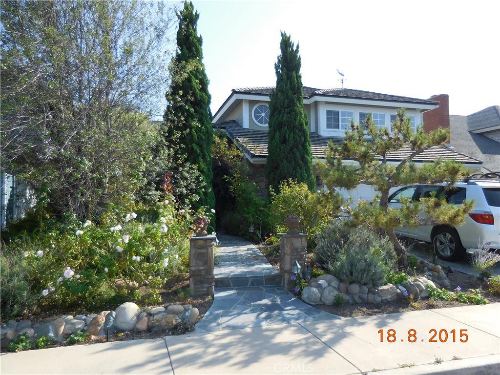 Lush Landscaping - 25672 Eastwind Drive, Dana Point CA 92629 - photo 1