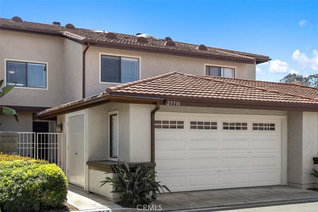 Beautiful 4 BR/3 Ba townhouse with central air & heating, close to Dana Point Harbor! - 25716 Harbor Point Dr. 178, Dana Point CA 92629 - photo 1