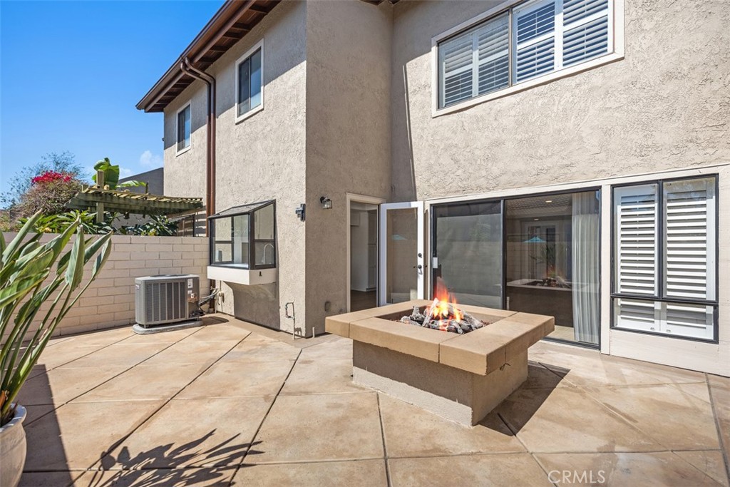 New double-pane, vinyl framed windows, slider, and garden window have been ordered for installation in a few weeks. - 25716 Harbor Point Dr. 178, Dana Point CA 92629 - photo 8