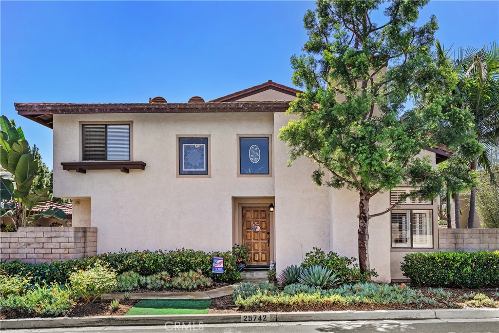 Front of home with entry walkway - 25742 Shell Drive 189, Dana Point CA 92629 - photo 7