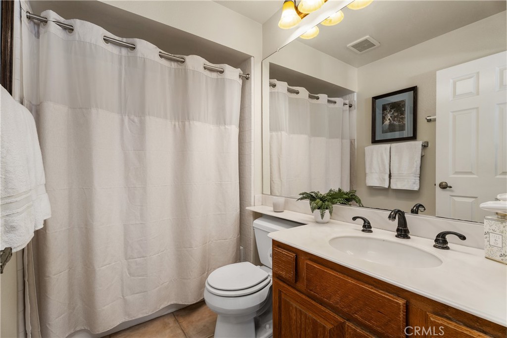 Upstairs full bathroom with tub/shower - 25742 Shell Drive 189, Dana Point CA 92629 - photo 32
