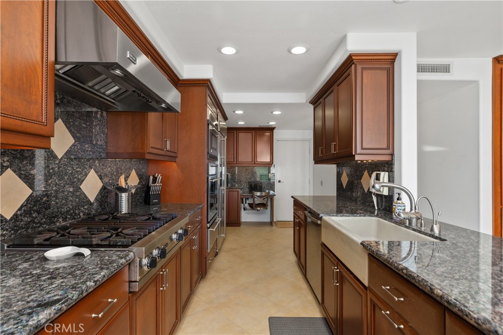 26026 Dana Bluff E W #60, Dana Point CA 92624 - photo 9