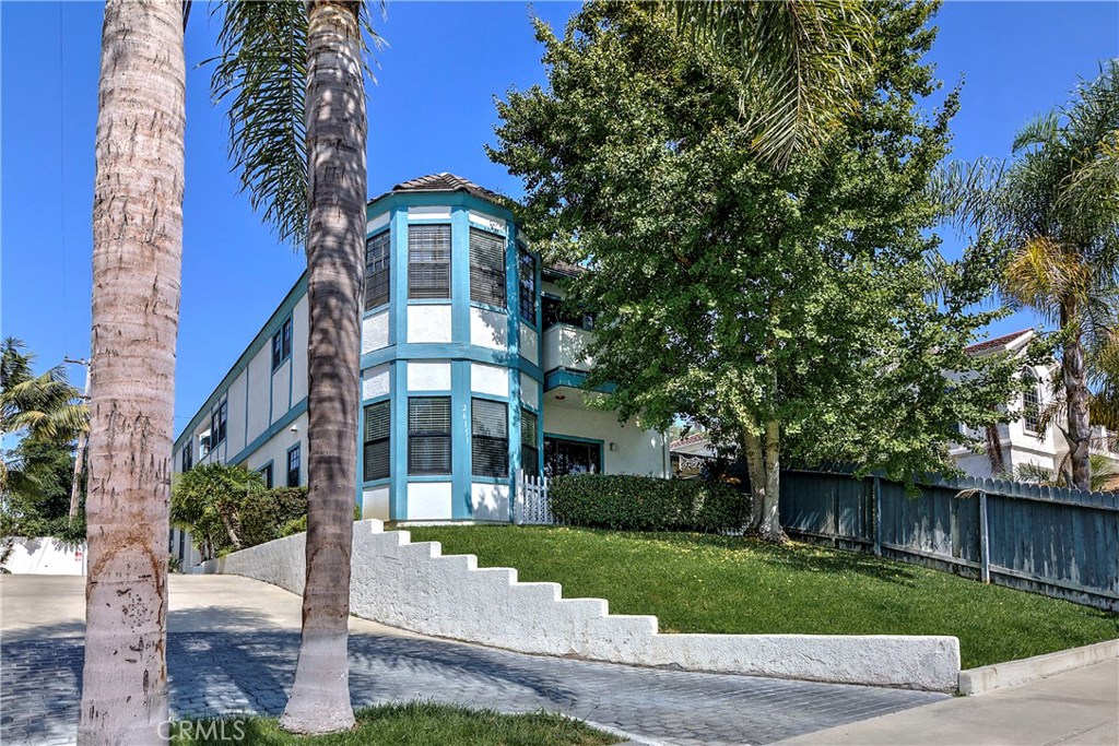 26151 Via California, Dana Point CA 92624 - photo 1