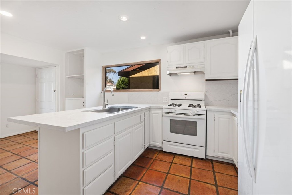 26391 Via California B, Dana Point CA 92624 - photo 10