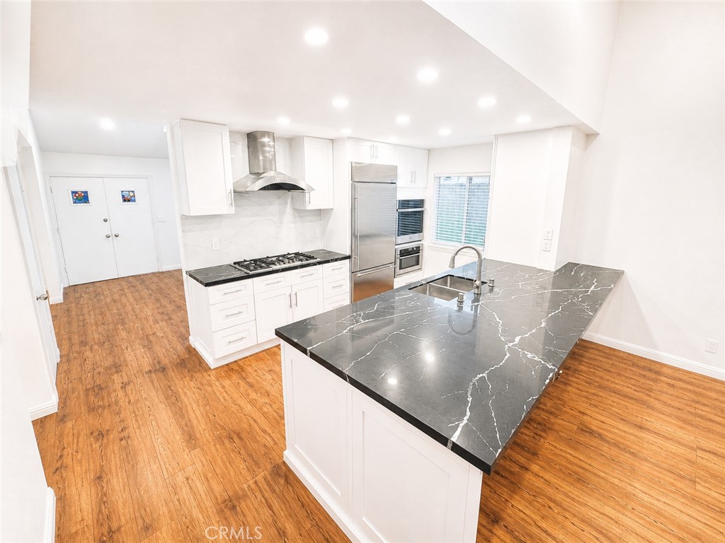 Kitchen and entrance view - 26691 Calle Ultima, Dana Point CA 92624 - photo 18