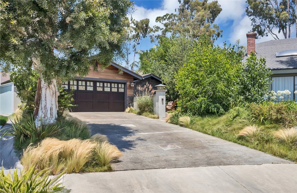 Welcome to "The Lodge" Extra long driveway perfect for visitors. - 27365 Vista Azul, Dana Point CA 92624 - photo 1