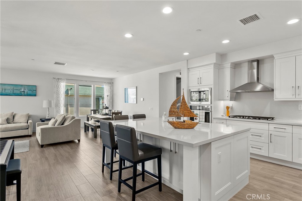 A gorgeous immaculate townhouse for lease in South Cove in Dana Point with terrific walkability to the harbor and so man - 2867 Doheny Way, Dana Point CA 92629 - photo 1