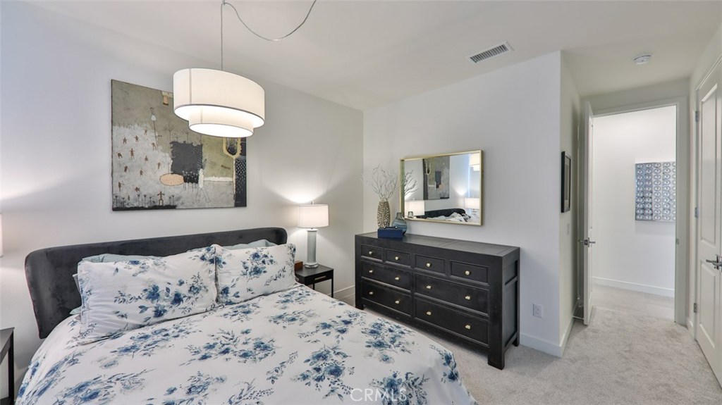 Secondary bedroom with queen bed. - 2869 Doheny Way, Dana Point CA 92629 - photo 26