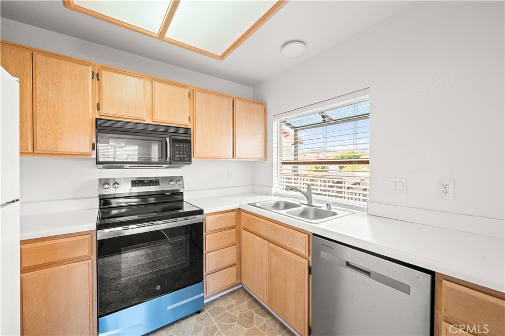 30 Corniche Drive J, Dana Point CA 92629 - photo 19