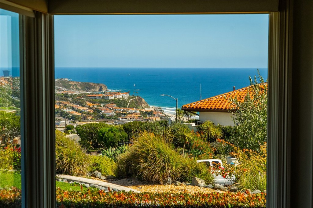 32201 Sea Island Drive, Dana Point CA 92629 - photo 2
