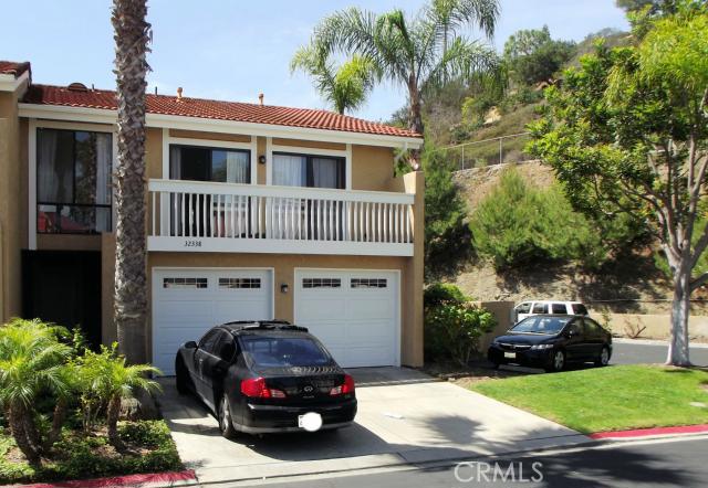 End Unit with 2 Car garage and Driveway. - 32338 Calle Linda, Dana Point CA 92629 - photo 1