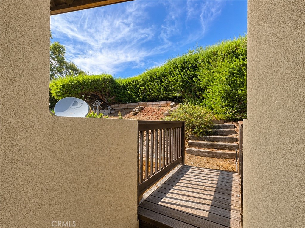 The walkway to the upper yard area - 32355 Via Antibes, Dana Point CA 92629 - photo 40