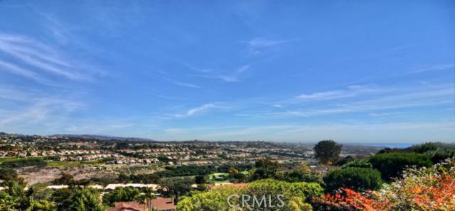 Stunning panoramic views! Golf course, city lights and ocean view. - 32372 Crete Road, Dana Point CA 92629 - photo 1