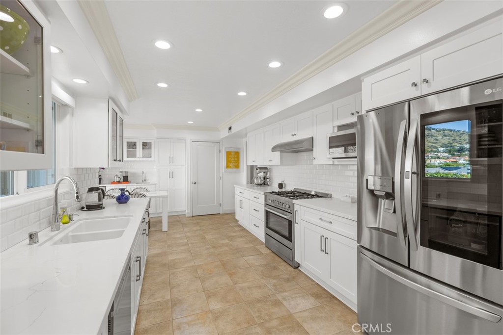 32611 Mediterranean Drive, Dana Point CA 92629 - photo 16