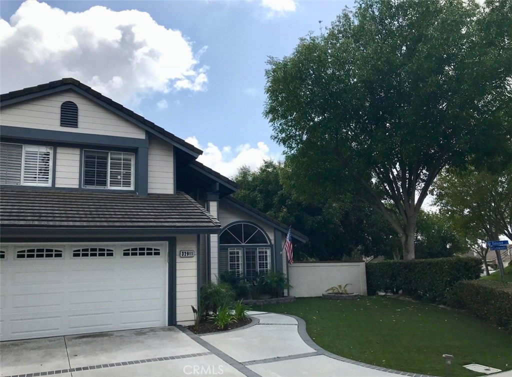 Corner lot with beautiful trees and turf grass. - 32911 Danaoak, Dana Point CA 92629 - photo 1