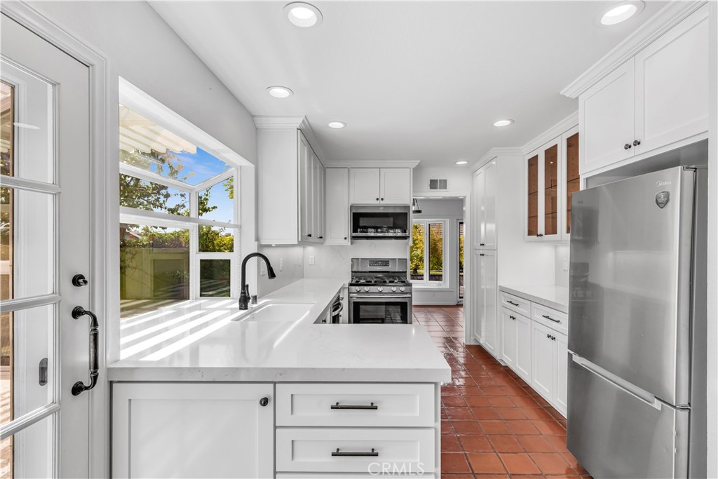 33051 Christina, Dana Point CA 92629 - photo 8