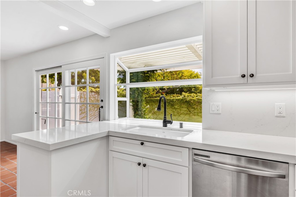 33051 Christina, Dana Point CA 92629 - photo 11