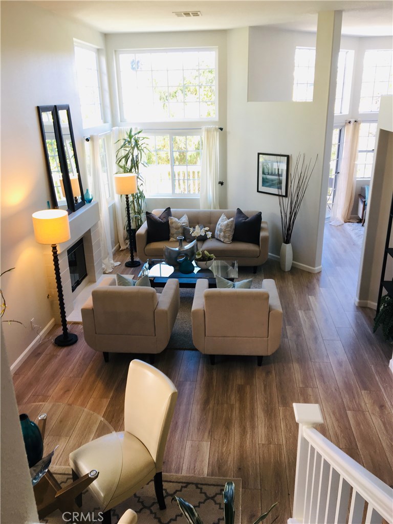 Tall ceilings & lots of windows flood the space with light. - 33132 Ocean Ridge, Dana Point CA 92629 - photo 1