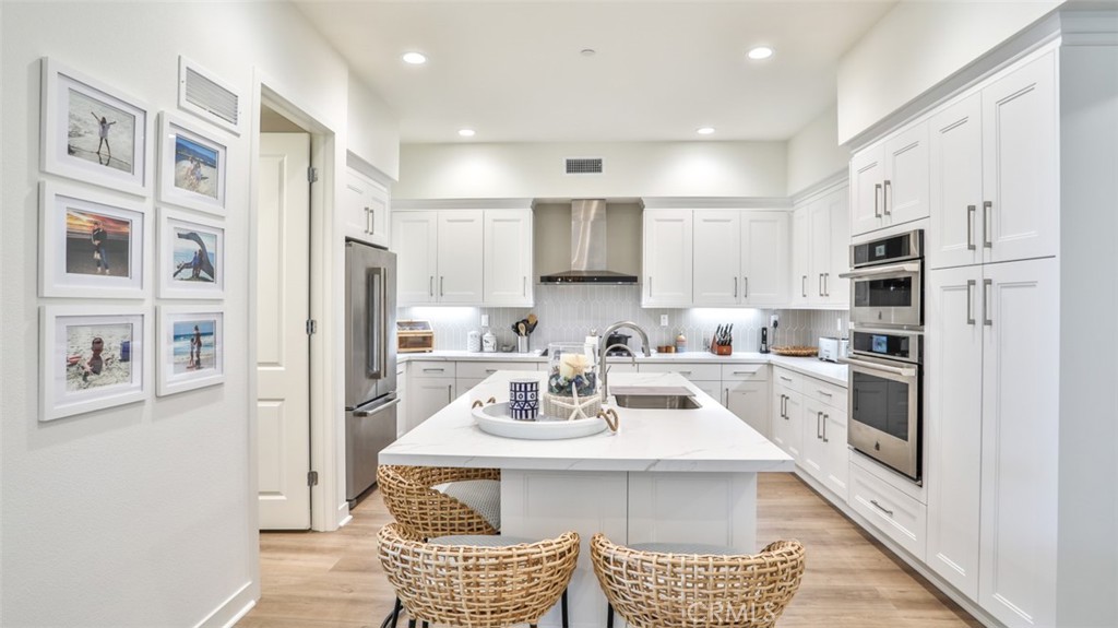 Kitchen with everything you need to enjoy your stay. - 3319 Doheny Way, Dana Point CA 92629 - photo 10