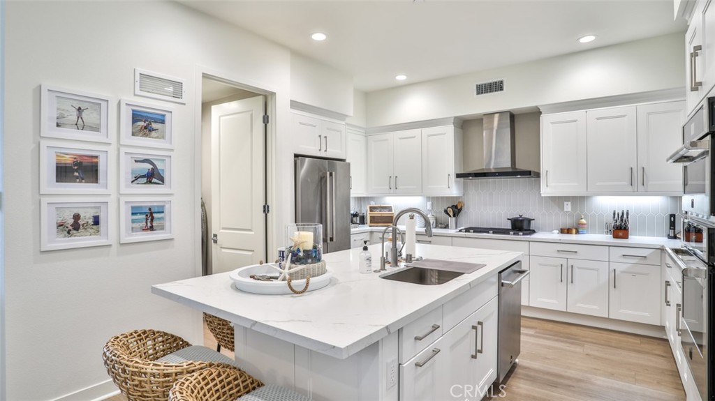 Kitchen with everything you need to enjoy your stay. - 3319 Doheny Way, Dana Point CA 92629 - photo 12