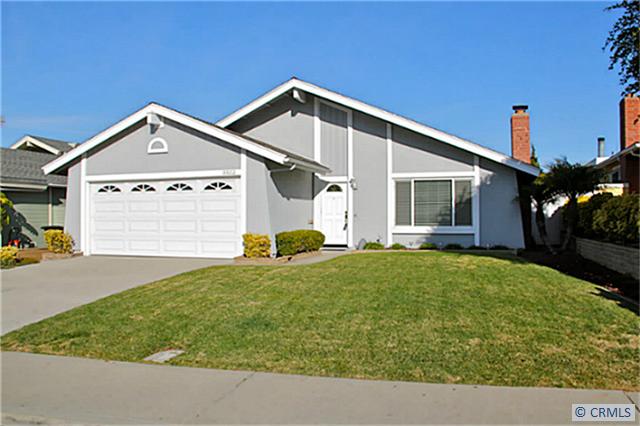 Clean and fresh, this 4 bedroom, 2 bath home is newly carpeted and painted and immaculate! - 33212 ACAPULCO Drive, Dana Point CA 92629 - photo 1
