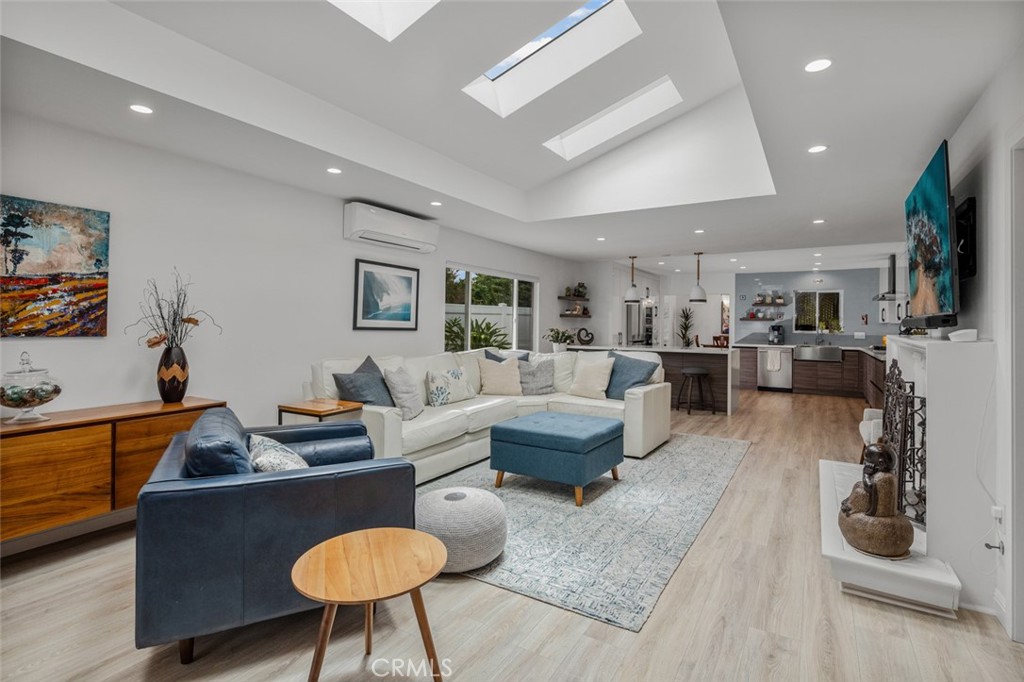 Welcome! Enter to an exceptionally beautiful Open Living room with gorgeous natural light. Centered with a natural gas f - 33212 Blue Fin Drive, Dana Point CA 92629 - photo 1
