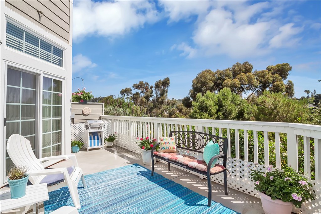 GOREGOUS VIEWS FROM YOUR PRIVATE BALCONY - 33234 Ocean Ridge, Dana Point CA 92629 - photo 1