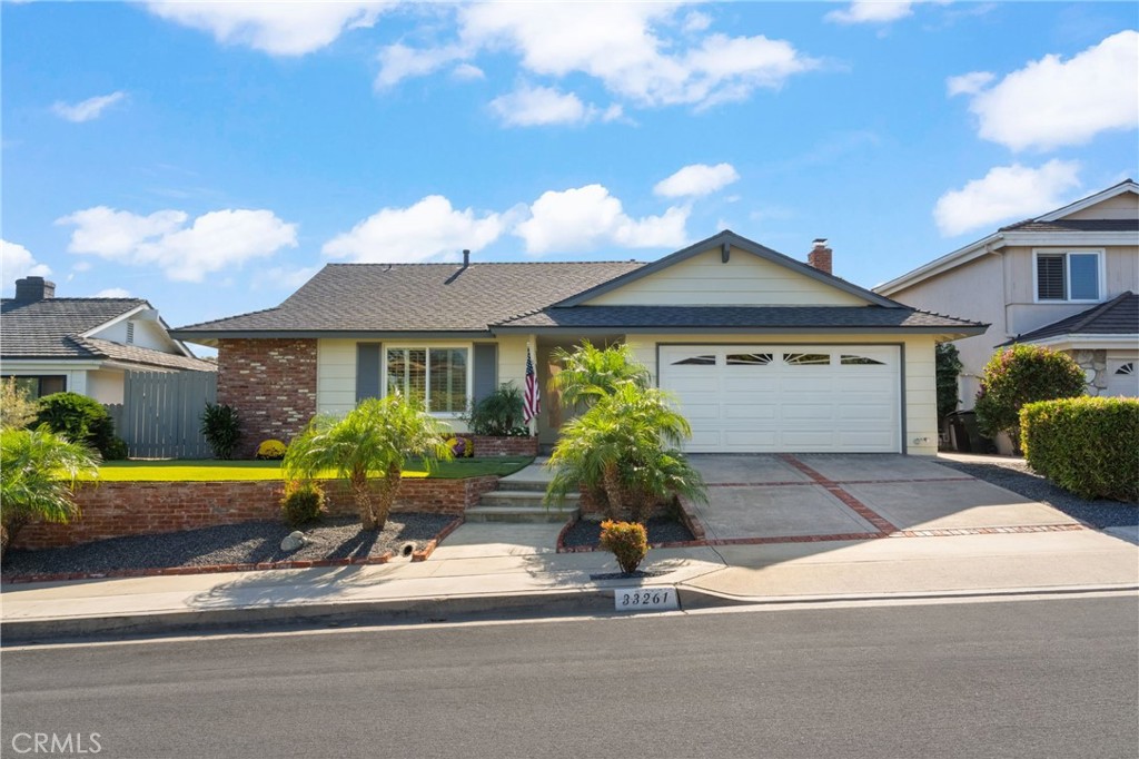 Immaculate Single Story with 4 Bedrooms (front room is perfect home office), large back yard with patio and a NEW ROOF! - 33261 Ocean Hill, Dana Point CA 92629 - photo 4