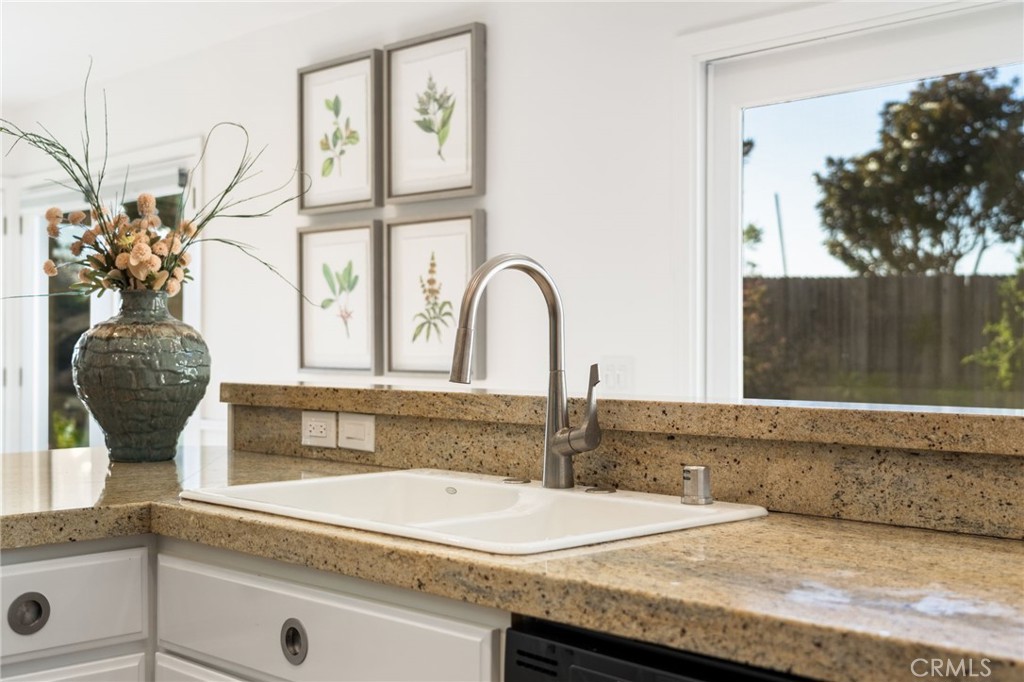Just what the cook ordered...Fun drawer pulls & a large sink! - 33261 Ocean Hill, Dana Point CA 92629 - photo 23
