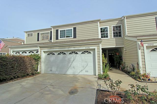 GORGEOUS MARINITA TOWNHOME- 2 CAR GARAGE WITH 2 CAR SPACES. - 33286 Ocean Bright, Dana Point CA 92629 - photo 1