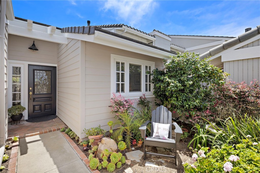 33462 Spinnaker Drive S, Dana Point CA 92629 - photo 2