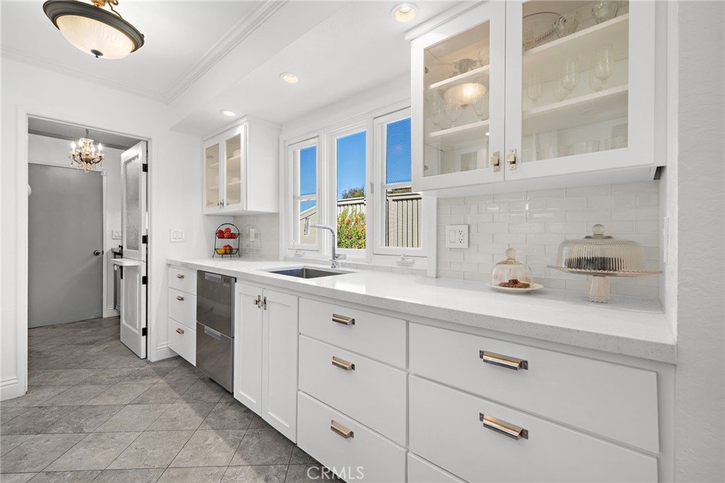 33462 Spinnaker Drive S, Dana Point CA 92629 - photo 12