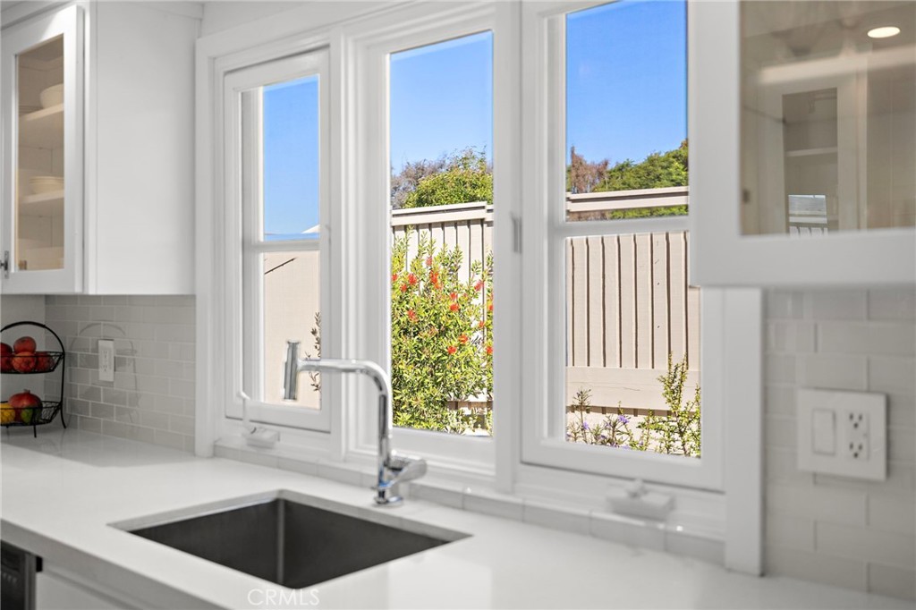 33462 Spinnaker Drive S, Dana Point CA 92629 - photo 13
