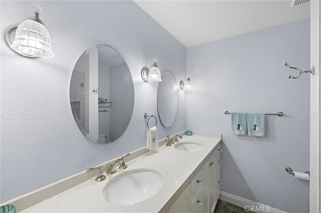33462 Spinnaker Drive S, Dana Point CA 92629 - photo 23