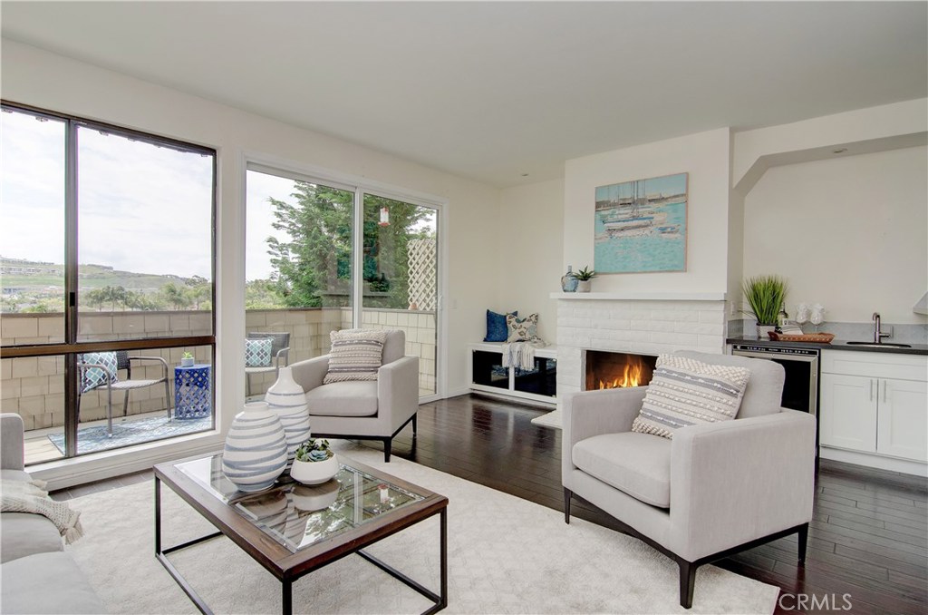 Gorgeous SIT-DOWN views from this living room. - 33492 Valley View Court 19, Dana Point CA 92629 - photo 1