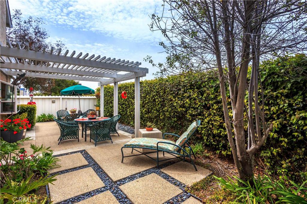 How pleasant is this private and spacious patio!! - 33542 Via Corvalian 122, Dana Point CA 92629 - photo 1